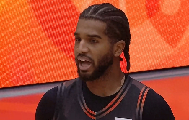 mk体育入口-高诗岩单节15分！山东男篮逆转黑马，克里斯低迷，两大功臣发威|鲍威尔|陈林坚|陶汉林|宁波|谢智杰_新浪体育_新浪新闻